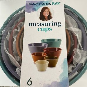Rachael Ray nesting/stackable measuring cups set 6 piece set